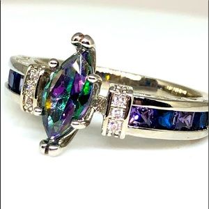 925/18kw Gold Mystic Topaz Marquis Cut Ring